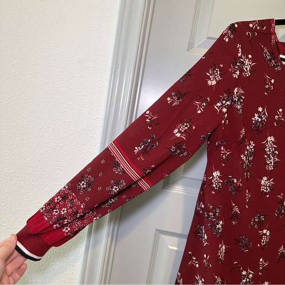 NWT Maurices Red Floral Scoop Neck Long Sleeve Shift Dress S - Picture 7 of 10